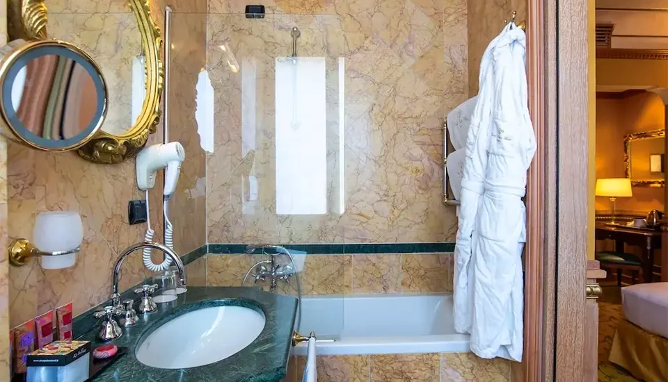 هتل ریور پالاس